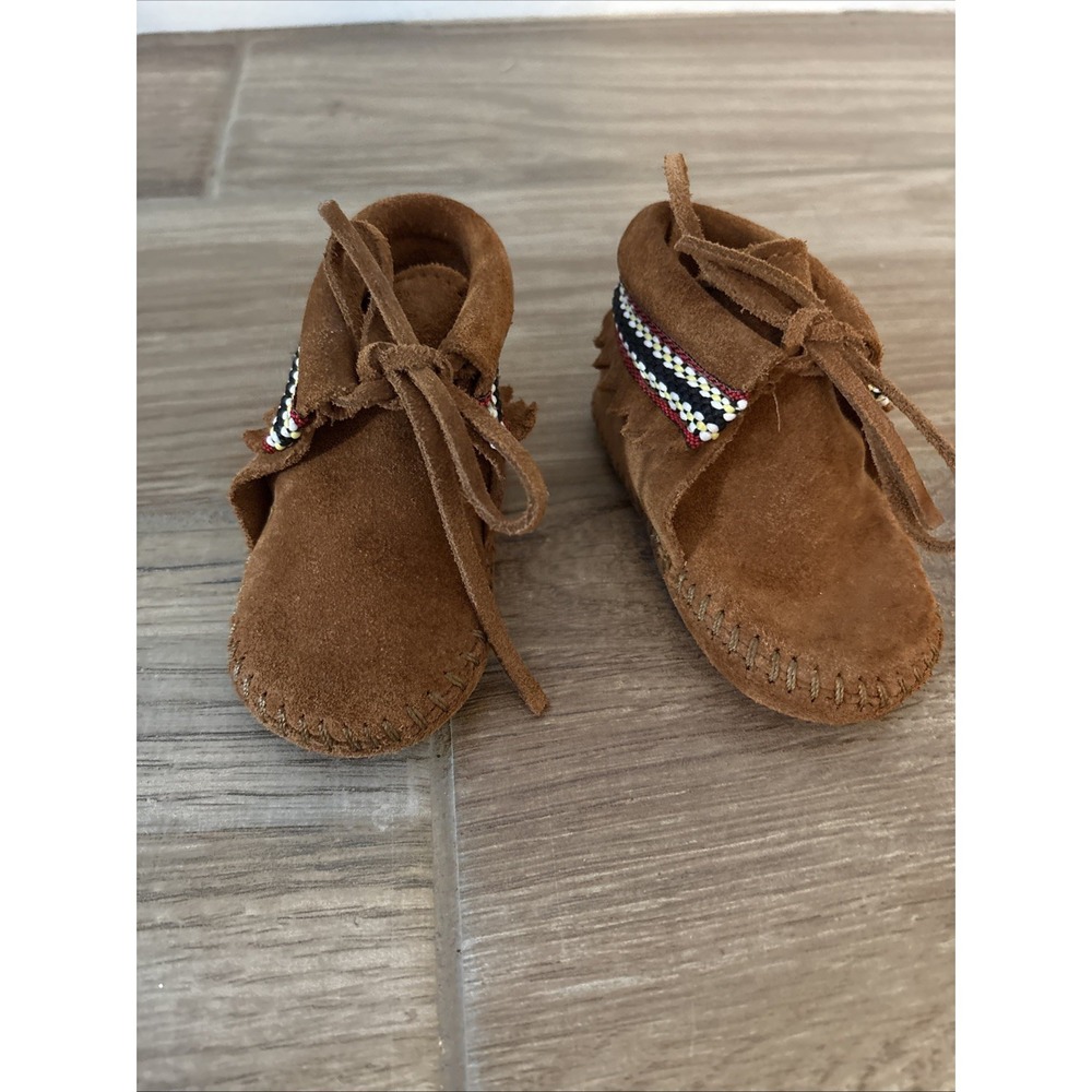 Minnetonka‎ Baby braid Lace bootie shoes size 2